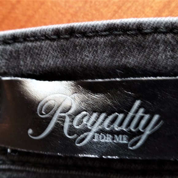 ROYALTY FOR ME-STRETCH JEAN SHORTS - Picture 8 of 10